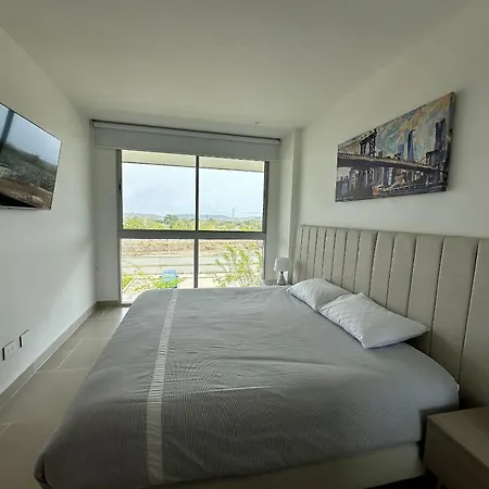 Familiar Con Laguna Cristalina Apartamento Cartagena