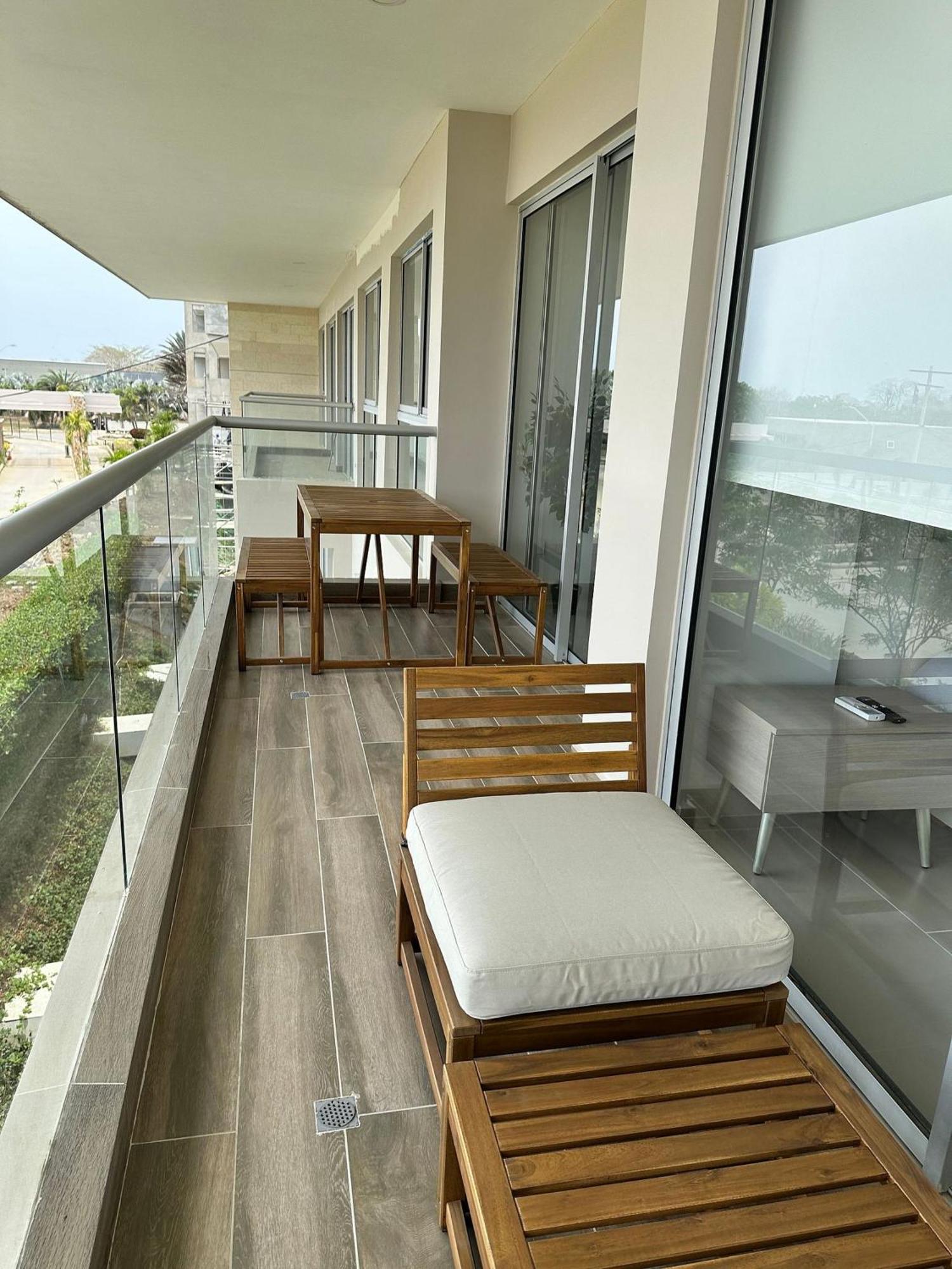 Familiar Con Laguna Cristalina Apartamento Cartagena